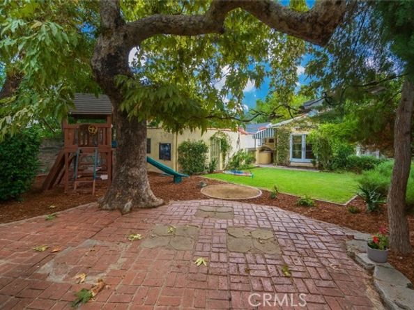 913 Norton Avenue, Glendale CA 91202
