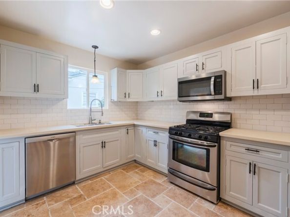 913 Norton Avenue, Glendale CA 91202