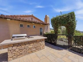 7929 Entrada De Luz, San Diego CA 92127