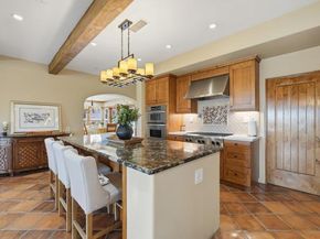 7929 Entrada De Luz, San Diego CA 92127