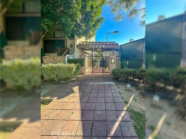 20224 Sherman 14, Winnetka (los Angeles) CA 91306