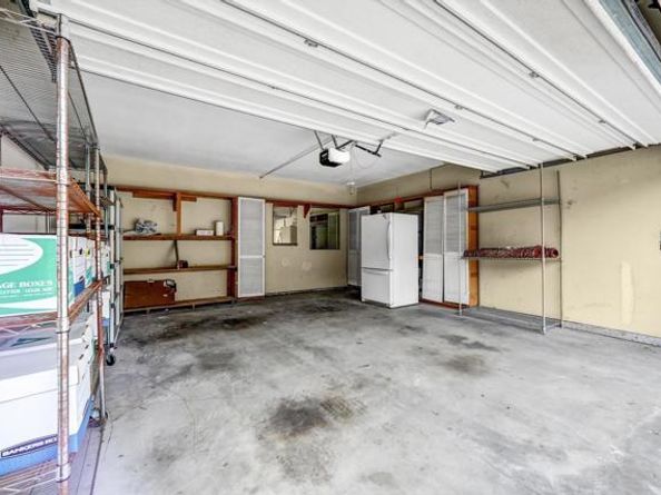 20920 COMMUNITY Street 7, Canoga Park (los Angeles) CA 91304
