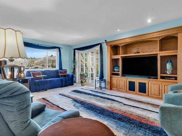 9802 Lyncarol Drive, La Mesa CA 91941