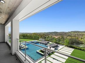 11 Thurston Drive, Laguna Hills CA 92679