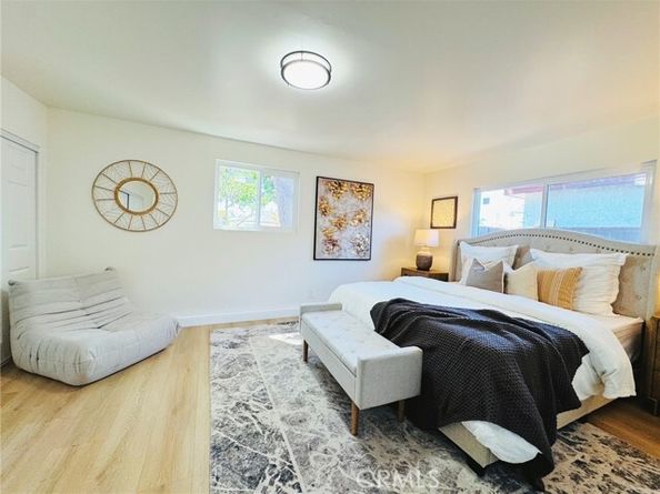 9906 LEV Avenue, Pacoima (los Angeles) CA 91331