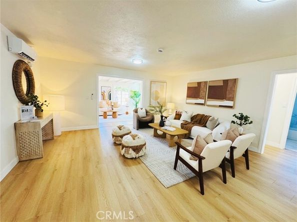 9906 LEV Avenue, Pacoima (los Angeles) CA 91331