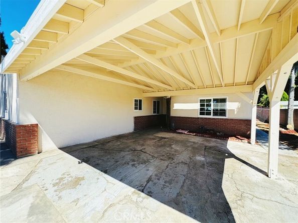 9906 LEV Avenue, Pacoima (los Angeles) CA 91331