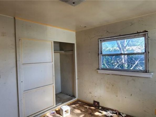 16757 Donmetz, Granada Hills (los Angeles) CA 91344