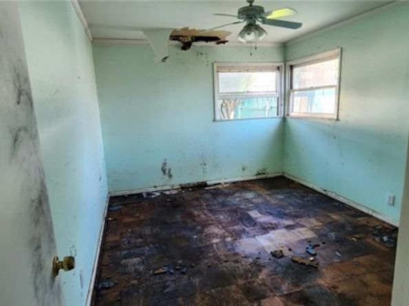 16757 Donmetz, Granada Hills (los Angeles) CA 91344