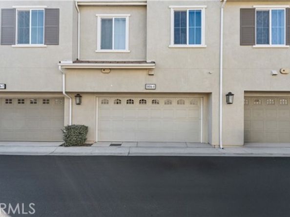 5604 Altamura Way, Fontana CA 92336