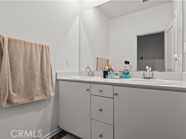 5604 Altamura Way, Fontana CA 92336