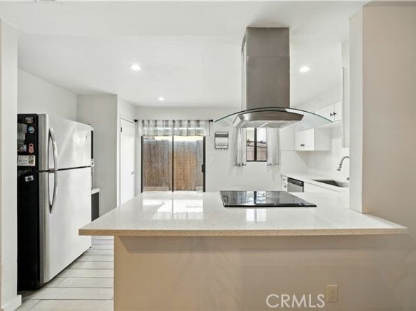 14937 Sherman Way 7, Van Nuys (los Angeles) CA 91405