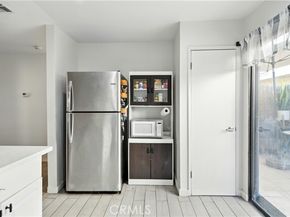 14937 Sherman Way 7, Van Nuys (los Angeles) CA 91405