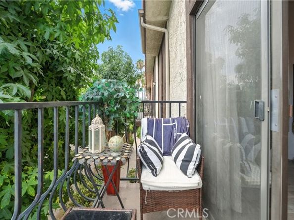 14937 Sherman Way 7, Van Nuys (los Angeles) CA 91405
