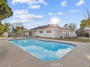 10000 Amestoy Avenue, Northridge (los Angeles) CA 91325