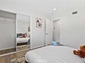 10000 Amestoy Avenue, Northridge (los Angeles) CA 91325