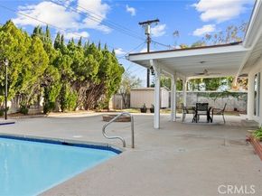 10000 Amestoy Avenue, Northridge (los Angeles) CA 91325