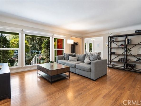 10703 Collins Street, North Hollywood (los Angeles) CA 91601