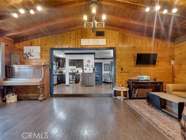 8446 Amboy Avenue, Sun Valley (los Angeles) CA 91352