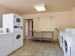 5403 Newcastle Avenue 28, Encino (los Angeles) CA 91316