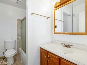 5403 Newcastle Avenue 28, Encino (los Angeles) CA 91316