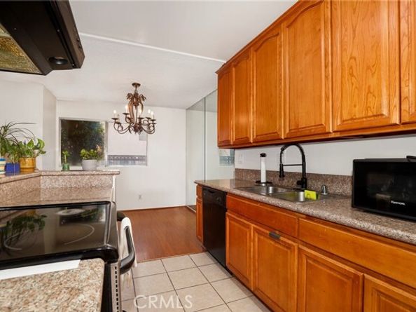 5403 Newcastle Avenue 28, Encino (los Angeles) CA 91316