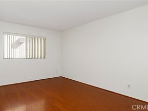 5403 Newcastle Avenue 28, Encino (los Angeles) CA 91316