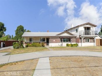 1123 S Walnut Avenue
