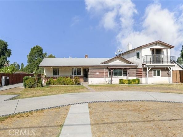 1123 S Walnut Avenue, West Covina CA 91790