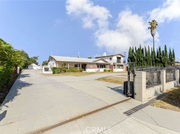 1123 S Walnut Avenue, West Covina CA 91790