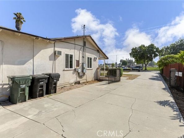 1123 S Walnut Avenue, West Covina CA 91790