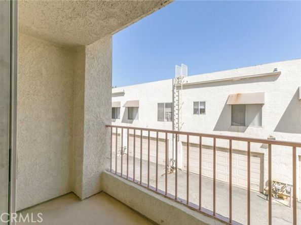 12411 Osborne Street 114, Pacoima (los Angeles) CA 91331