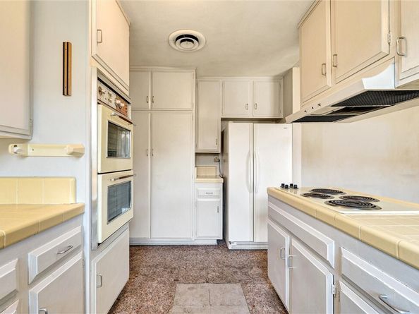 8720 Mulberry Drive, Sunland (los Angeles) CA 91040