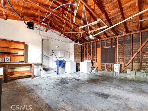 8720 Mulberry Drive, Sunland (los Angeles) CA 91040
