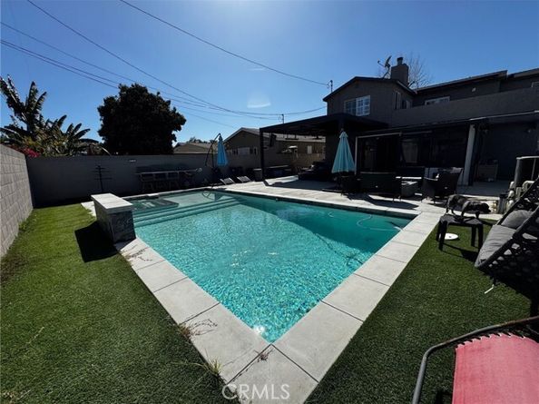 9410 S 4th Avenue, Inglewood CA 90305