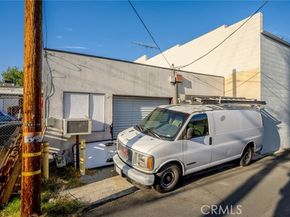 2304 W Burbank Boulevard, Burbank CA 91506