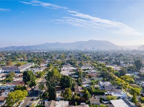 2304 W Burbank Boulevard, Burbank CA 91506