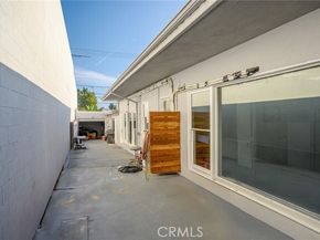 2304 W Burbank Boulevard, Burbank CA 91506