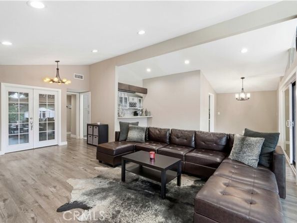 16456 Kingsbury, Granada Hills (los Angeles) CA 91344