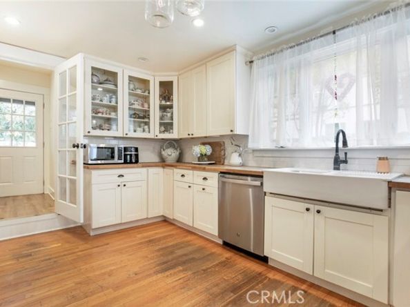 597 N Hill Avenue, Pasadena CA 91106
