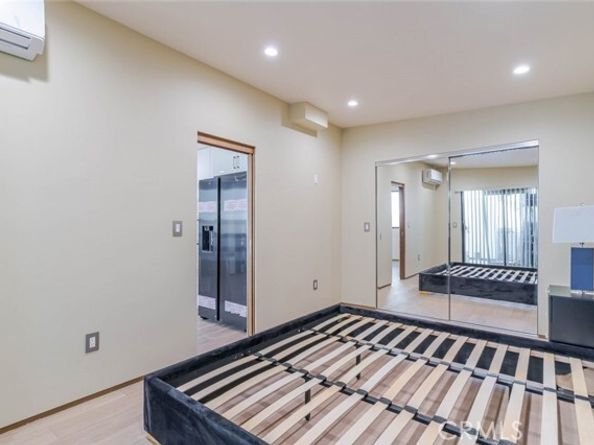 10861 Lindley Avenue, Granada Hills (los Angeles) CA 91344