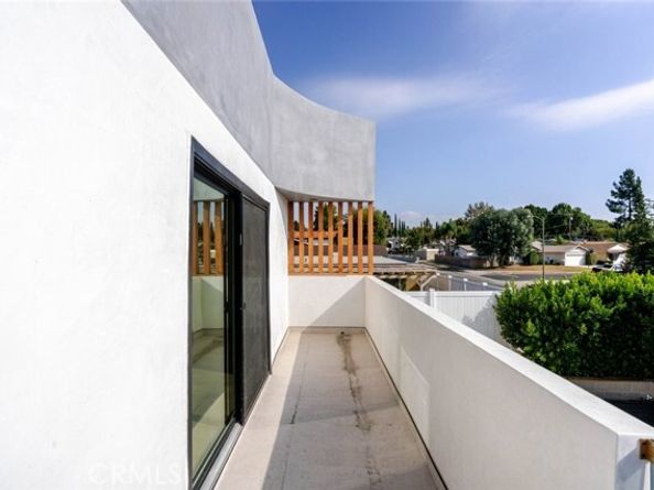 10861 Lindley Avenue, Granada Hills (los Angeles) CA 91344