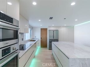 10861 Lindley Avenue, Granada Hills (los Angeles) CA 91344
