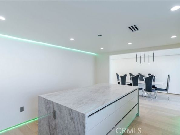 10861 Lindley Avenue, Granada Hills (los Angeles) CA 91344