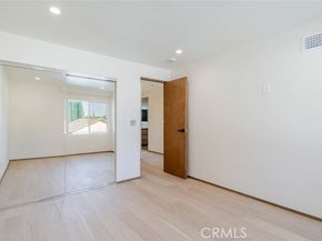 10861 Lindley Avenue, Granada Hills (los Angeles) CA 91344