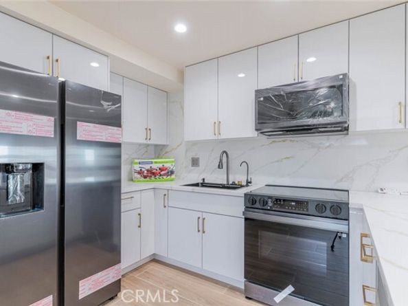 10861 Lindley Avenue, Granada Hills (los Angeles) CA 91344