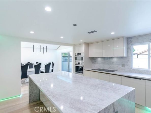 10861 Lindley Avenue, Granada Hills (los Angeles) CA 91344