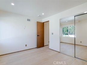 10861 Lindley Avenue, Granada Hills (los Angeles) CA 91344