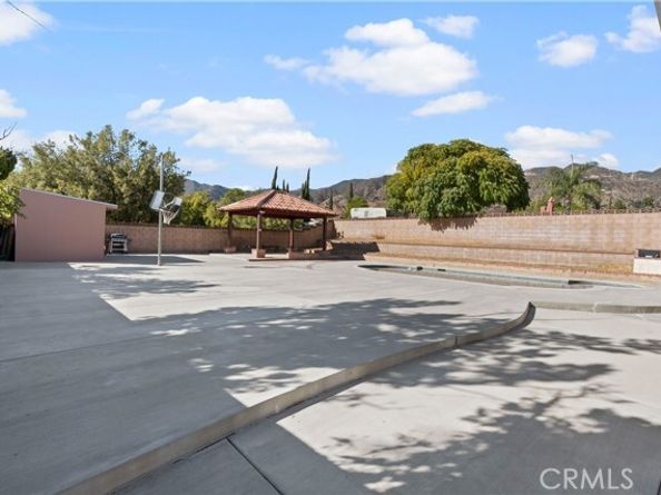 13889 Nurmi Street, Sylmar (los Angeles) CA 91342