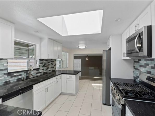 13889 Nurmi Street, Sylmar (los Angeles) CA 91342